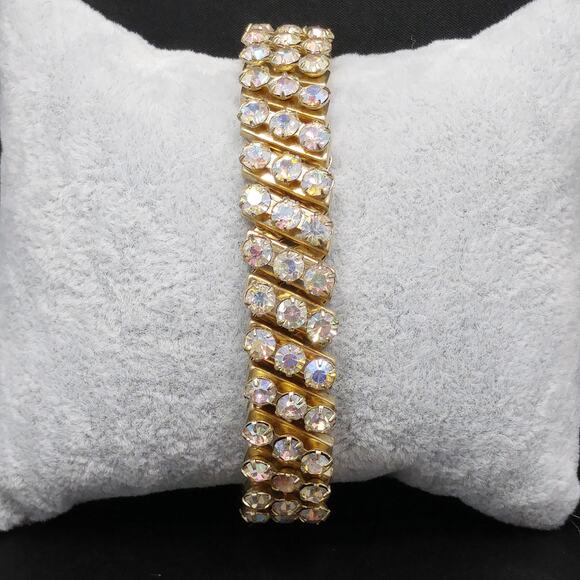 Aurora Borealis Rhinestone Expansion Bracelet, Gold Tone, 1960s Vintage Jewelry - Picture 5 of 10